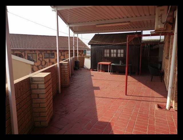 4 BEDROOM HOUSE FOR SALE IN PHOENIX INDUSTRIAL